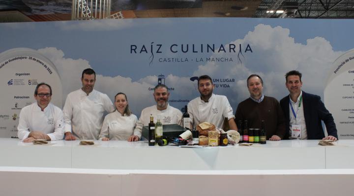 La Federaci�n provincial de Turismo y Hosteler�a de Guadalajara  muestra la gastronom�a y el potencial tur�stico de la provincia en el d�a de Guadalajara en el stand de Castilla-La Mancha en FITUR