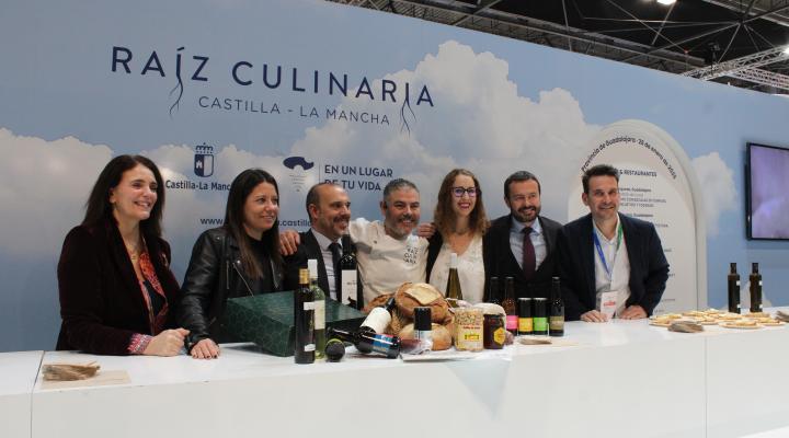 La Federaci�n provincial de Turismo y Hosteler�a de Guadalajara  muestra la gastronom�a y el potencial tur�stico de la provincia en el d�a de Guadalajara en el stand de Castilla-La Mancha en FITUR
