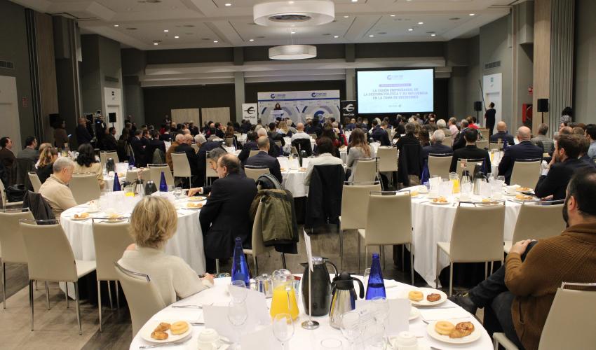 Marcos de Quinto re�ne en un desayuno de CEOE-CEPYME Guadalajara a cerca de 200 empresarios