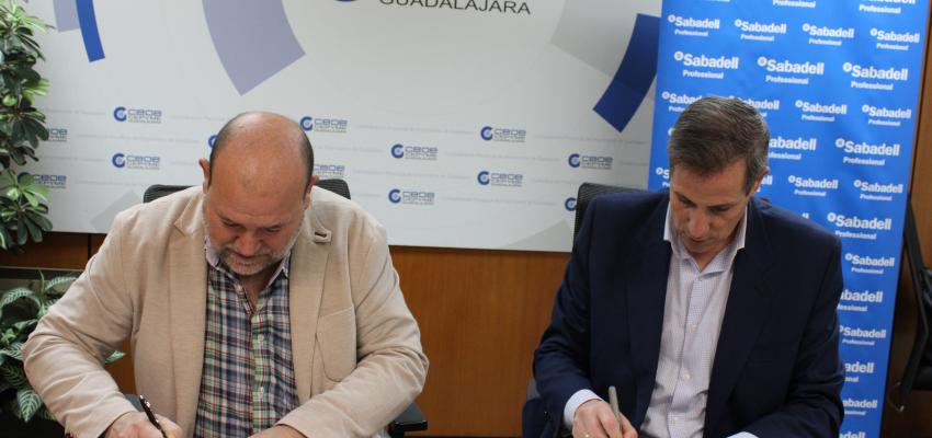 La Asociaci�n de Instaladores El�ctricos y Telecomunicaciones de CEOE-CEPYME Guadalajara y Banco Sabadell renuevan su convenio de colaboraci�n