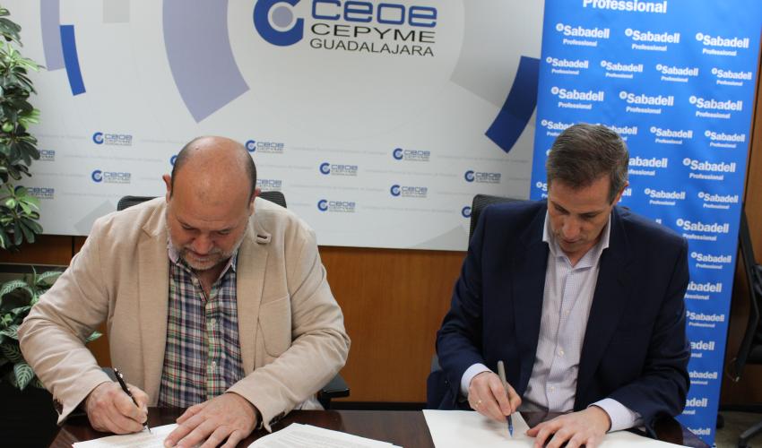 La Asociaci�n de Instaladores El�ctricos y Telecomunicaciones de CEOE-CEPYME Guadalajara y Banco Sabadell renuevan su convenio de colaboraci�n