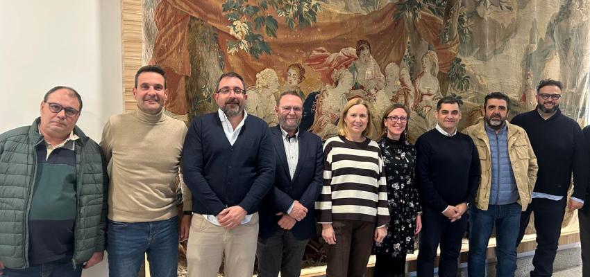 La Junta Directiva de la Federaci�n regional de Hosteler�a y Turismo se re�ne en Guadalajara para trazar las l�neas de trabajo para los pr�ximos meses