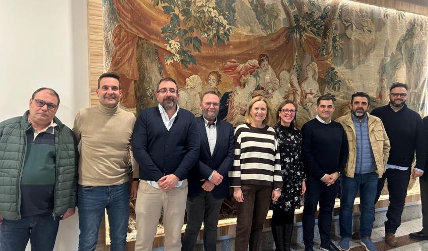 La Junta Directiva de la Federaci�n regional de Hosteler�a y Turismo se re�ne en Guadalajara para trazar las l�neas de trabajo para los pr�ximos meses