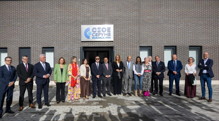 El presidente de Castilla-La Mancha inaugura las nuevas instalaciones de CEOE-CEPYME Guadalajara 