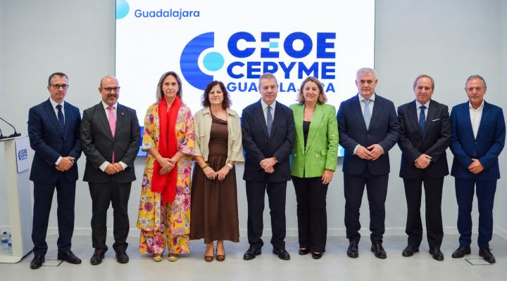 El presidente de Castilla-La Mancha inaugura las nuevas instalaciones de CEOE-CEPYME Guadalajara 