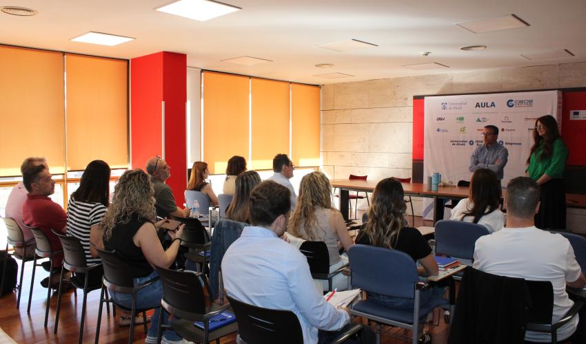 AULA celebra su segundo curso intensivo de oratoria para fortalecer la comunicaci�n empresarial de sus trabajadores