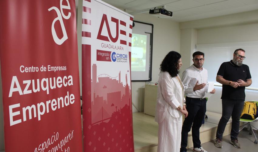 AJE Guadalajara re�ne a empresarios y emprendedores para acercar la inteligencia artificial al tejido empresarial de la provincia  