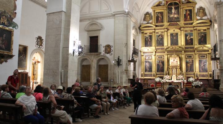 El segundo viaje de Conoce tu Provincia, impulsado por la Diputaci�n y la Federaci�n provincial de Turismo y Hosteler�a de Guadalajara muestra a la Federaci�n de mujeres la Villa Ducal de Pastrana