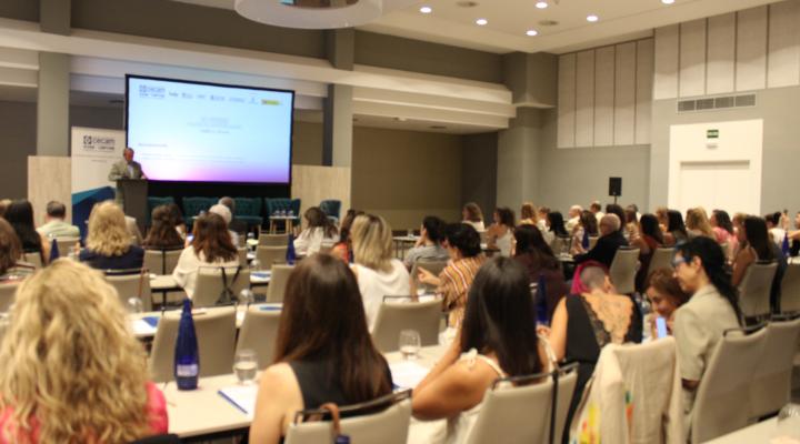 Un centenar de empresarias de la regi�n participan en el IV foro mujeres empresarias de Castilla-La Mancha, organizado por CECAM