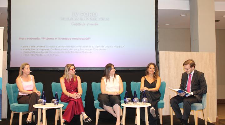 Un centenar de empresarias de la regi�n participan en el IV foro mujeres empresarias de Castilla-La Mancha, organizado por CECAM