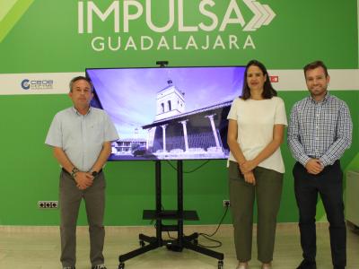 La alcaldesa de Humanes destaca la calidad de vida, el dinamismo empresarial y las oportunidades de crecimiento del municipio durante su visita a la oficina Impulsa Guadalajara