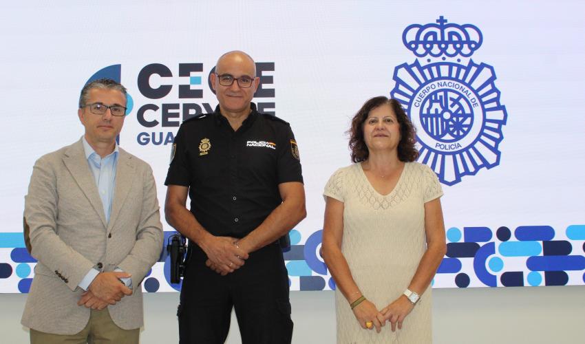 La presidenta de CEOE-CEPYME Guadalajara mantiene una primera reuni�n con el nuevo comisario de la Polic�a Nacional en Guadalajara