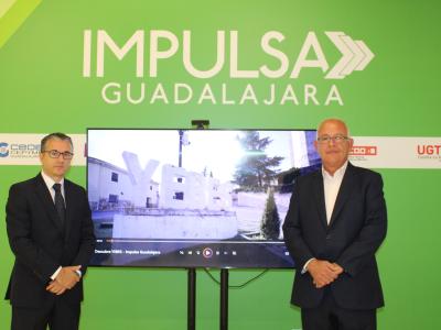 El alcalde de Yebes destaca durante su visita a la oficina Impulsa Guadalajara la nueva etapa de crecimiento del municipio con el proyecto de “Nueva Valdeluz”