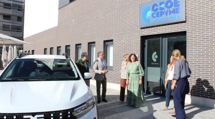 CEOE-CEPYME Guadalajara y su asociaci�n provincial de Talleres donan un veh�culo a la Asociaci�n Espa�ola Contra el C�ncer en Guadalajara