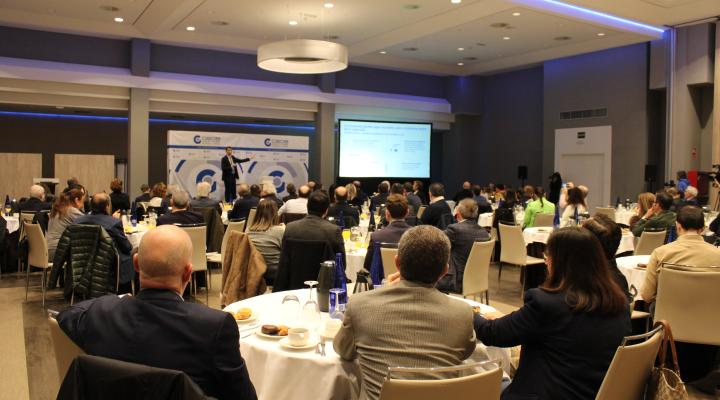 Rafael Dom�nech habla de crecimiento moderado y relativa estabilidad en un desayuno empresarial organizado por CEOE-CEPYME Guadalajara ante m�s de un centenar de empresarios
