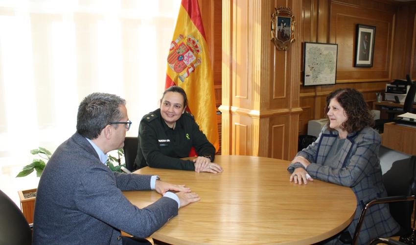 La presidenta de CEOE-CEPYME Guadalajara mantiene su primera reuni�n con la nueva Teniente Coronel de la Guardia Civil para reforzar la colaboraci�n institucional
