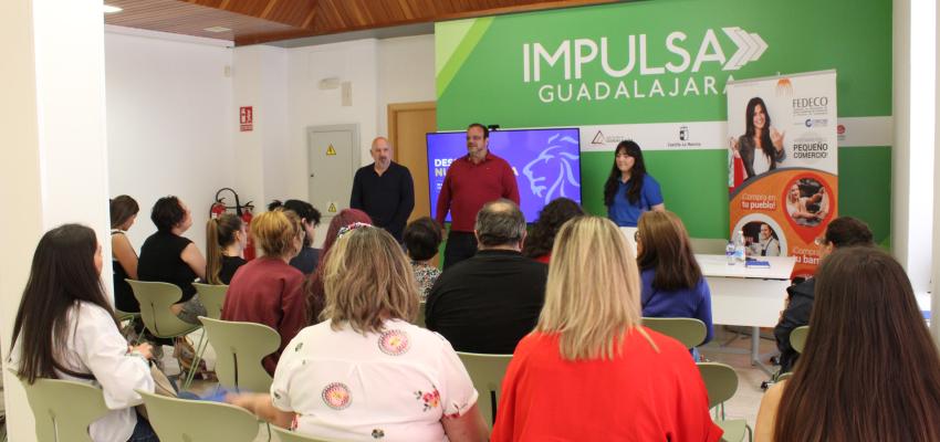 FEDECO contin�a formando a los comerciantes de Guadalajara