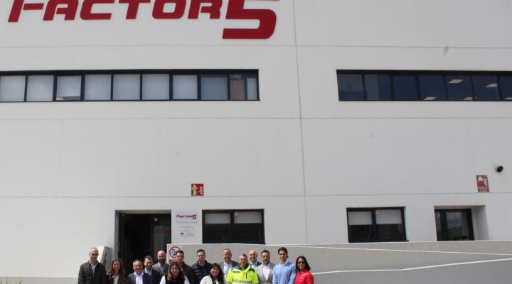 Visita a las instalaciones de Factor 5 Farma  