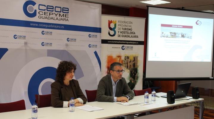 Empresarios del sector de la hosteler�a se informan de la gesti�n de la PRL en su sector 