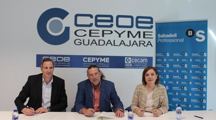 La Asociaci�n provincial de Empresas de Limpieza de Guadalajara y Banco Sabadell firman un convenio de colaboraci�n