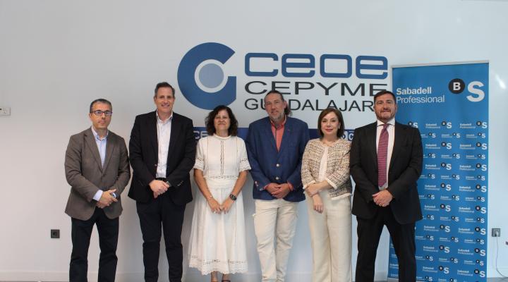 La Asociaci�n provincial de Empresas de Limpieza de Guadalajara y Banco Sabadell firman un convenio de colaboraci�n