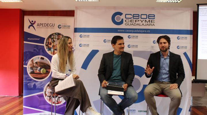 APEDEGU celebra una jornada formativa para analizar el talento, el empleo y la ley del deporte