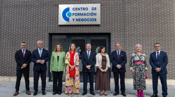 El presidente de Castilla-La Mancha inaugura las nuevas instalaciones de CEOE-CEPYME Guadalajara 
