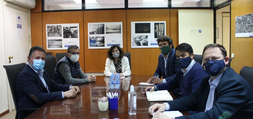 CEOE-CEPYME Guadalajara y el grupo VOX, se re�nen para ver las l�neas de trabajo para la recuperaci�n econ�mica de la provincia