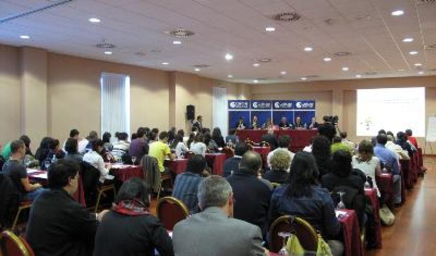 M�s de 80 personas asisten a la jornada de comercio basada en c�mo negociar con agentes comerciales