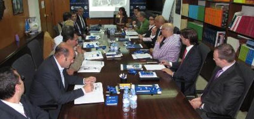Una decena de empresas asisten a la mesa de trabajo de comercio exterior organizada por CEOE-CEPYME