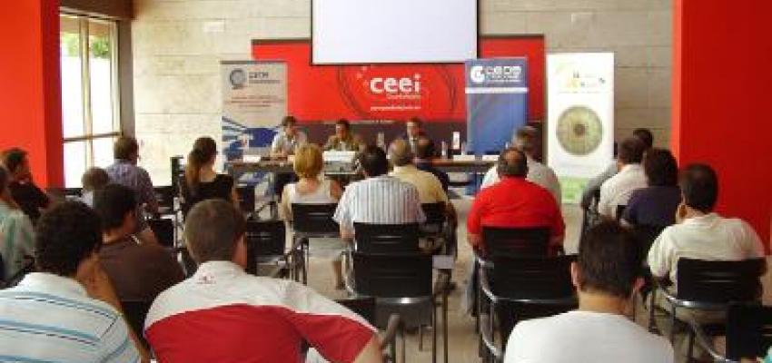 Cerca de 60 empresarios se informan sobre PRL y la nueva CAP en el transporte de mercanc�as