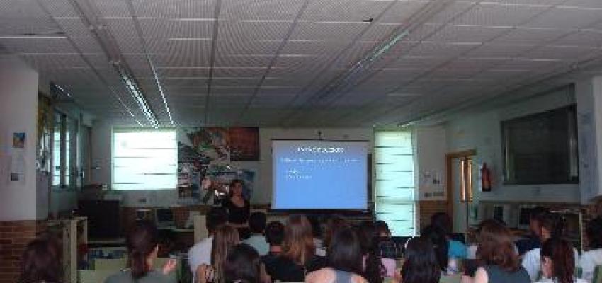 Los t�cnicos de CEOE contin�an informando a los estudiantes de FP de como encontrar su primer empleo