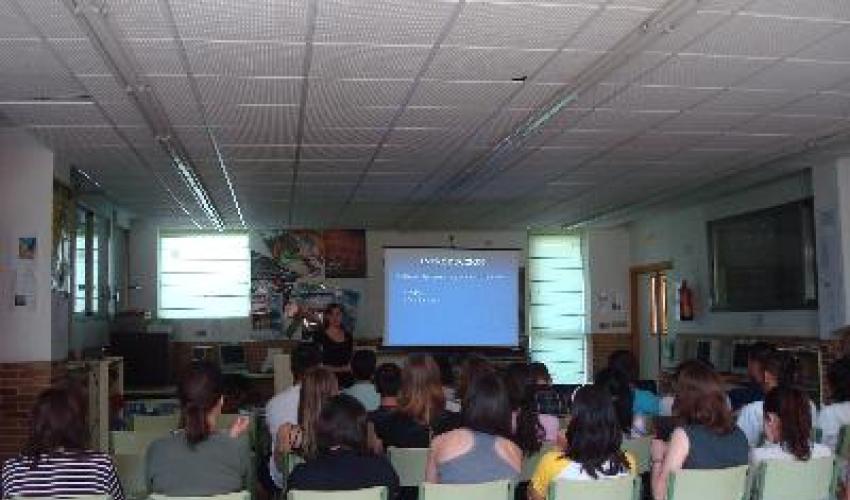 Los t�cnicos de CEOE contin�an informando a los estudiantes de FP de como encontrar su primer empleo