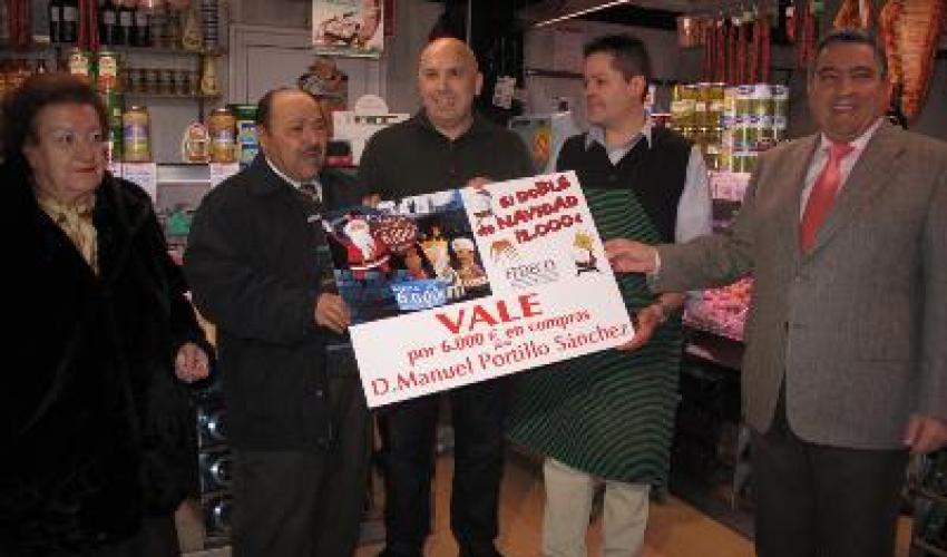 Manuel Portillo S�nchez se gasta los 6.000 euros del Doble de Navidad en 16 establecimientos