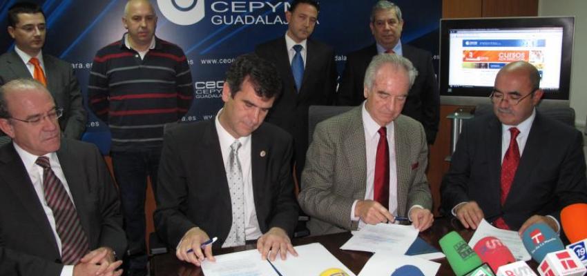 CEOE-CEPYME Guadalajara y el Ayuntamiento de la capital firman la  cesi�n de la parcela para la construcci�n del centro de formaci�n