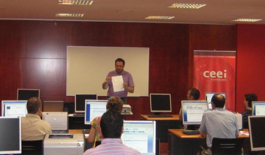Google Apps para emprendedores en el tercer taller digital del CEEI Guadalajara