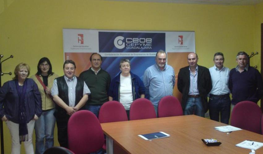 Empresarios seguntinos se re�nen con el candidato del PP a la alcald�a