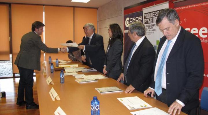 Clausurados dos nuevos cursos de la plataforma yoquieroamipyme de la fundaci�n horizonte XXII de la Caja Rural de Ciudad Real