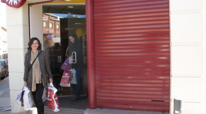 Olga Hern�ndez se gasta los 6.000 euros del doble de navidad en 17 establecimientos