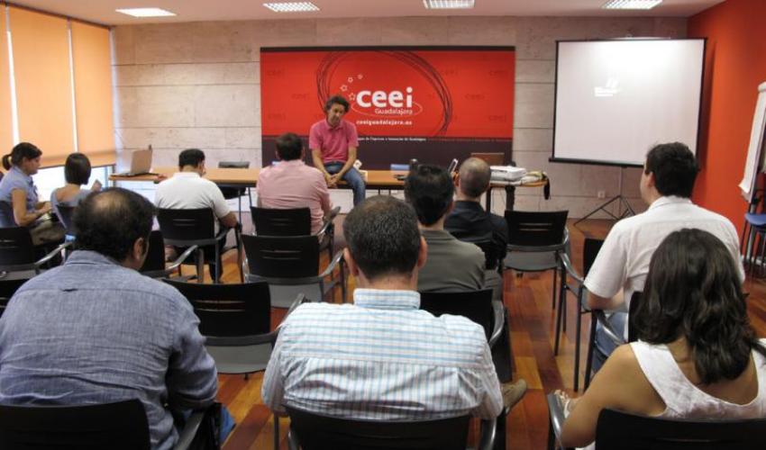 El CEEI de Guadalajara acogi� la segunda jornada de iniciador 