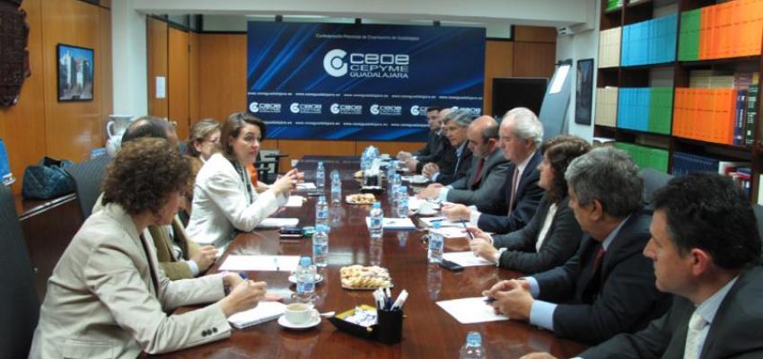 La CEOE plantea a la candidata del PSOE a la alcald�a propuestas para el futuro de la ciudad