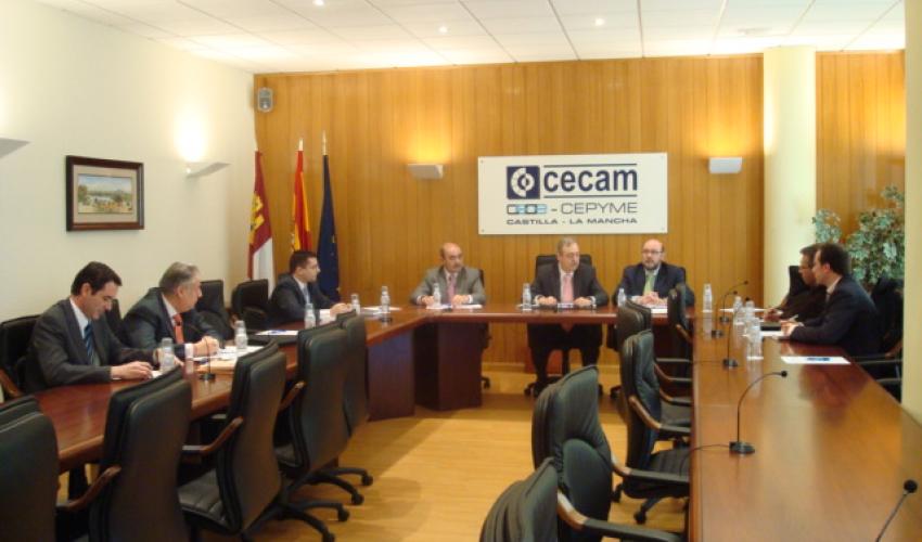 CEAT C-LM reclama soluciones urgentes para el aut�nomo