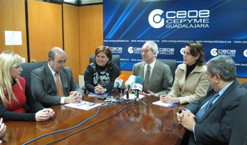 Presentado en Guadalajara el programa �Primer Contrato�
