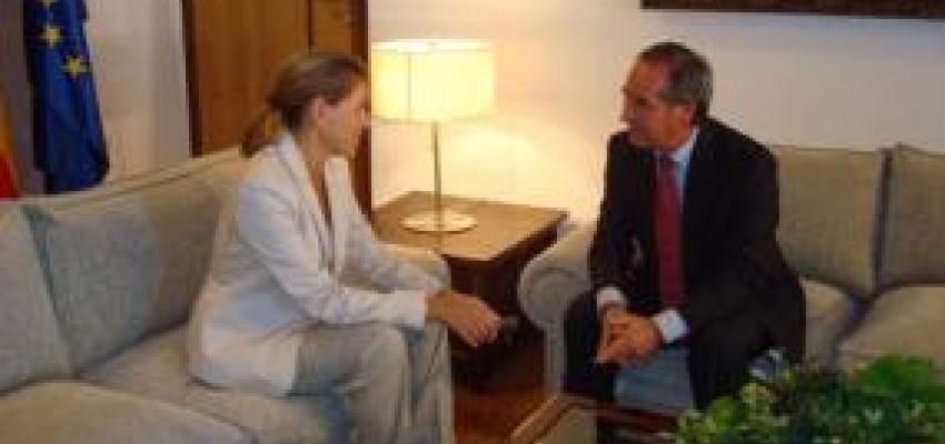 CECAM se re�ne con la Presidenta de Castilla-La Mancha