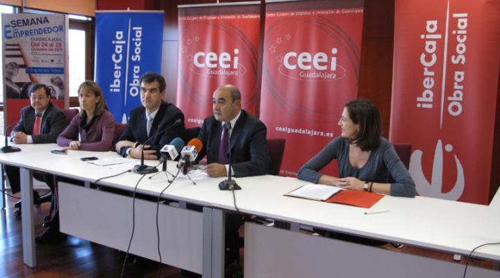 Los equipos ganadores del Business Game reciben sus premios