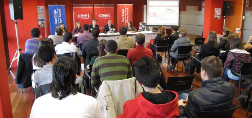 Los equipos ganadores del Business Game reciben sus premios