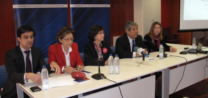 M�s de 60 empresarios conocen las novedades de los Incoterms 2010