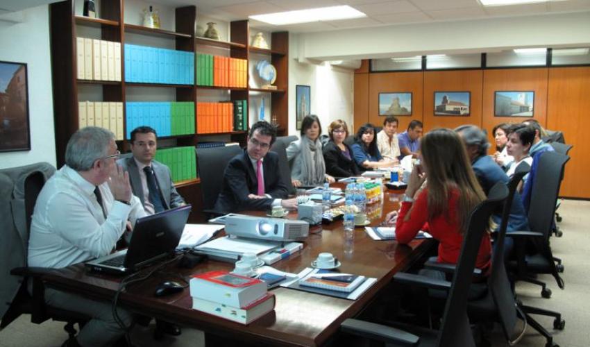 El an�lisis y el debate de los permisos retribuidos centran un nuevo desayuno de trabajo con directores de recursos humanos