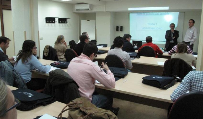 Finalizan los cursos de motivaci�n y liderazgo y direcci�n innovadora
