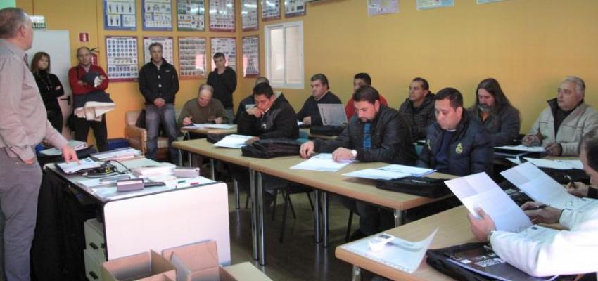 Los alumnos del curso de soldador al arco el�ctrico comienzan su formaci�n que durar� hasta final de a�o